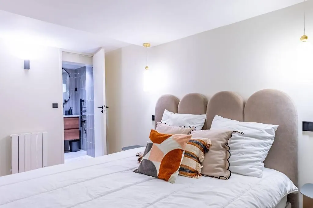 New Spacious 4 Star Family Apartment In Chic 16Th District Paris